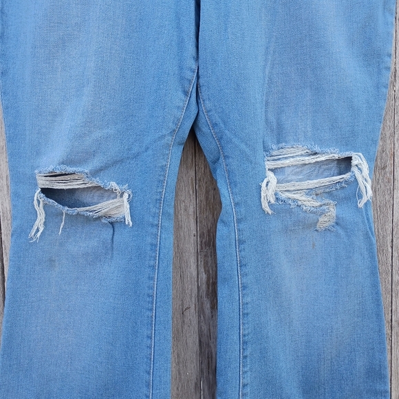 Levis 726 Jeans Women Size 33 Flared Bell Bottoms Stretch Blue Denim Distressed - Picture 4 of 6